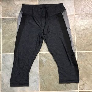 NWOT workout crops